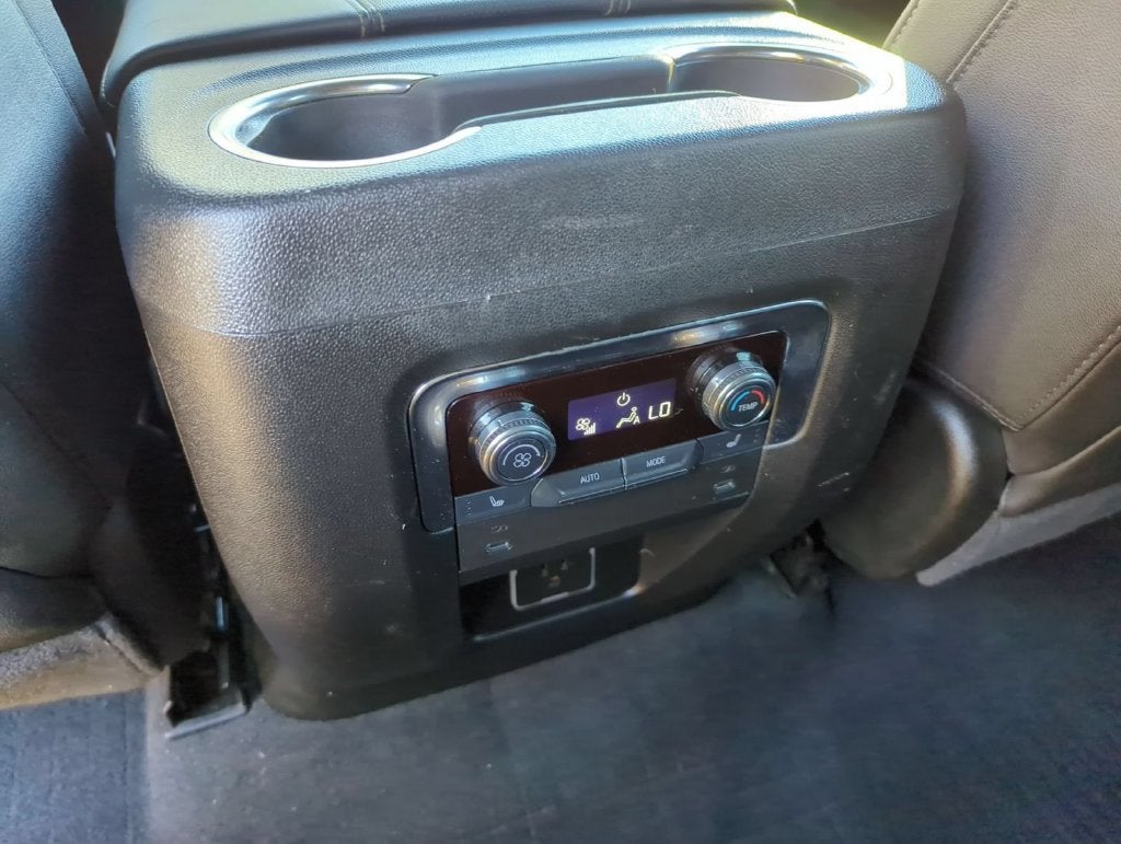 2025 GMC Yukon XL Elevation - Photo 21