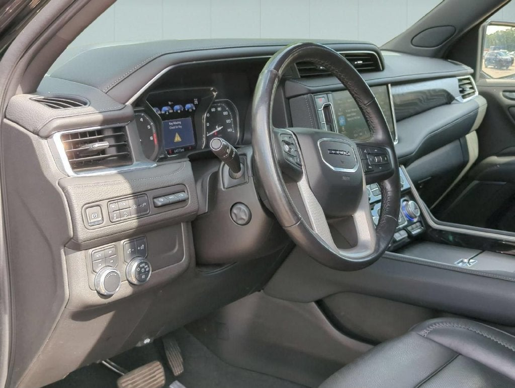 2021 GMC Yukon XL Denali - Photo 10