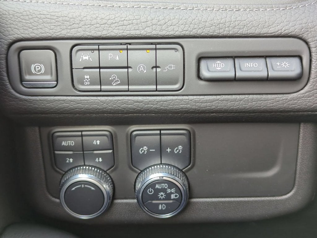 2021 GMC Yukon XL Denali - Photo 18