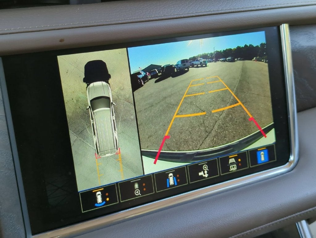 2023 GMC Yukon XL Denali - Photo 14