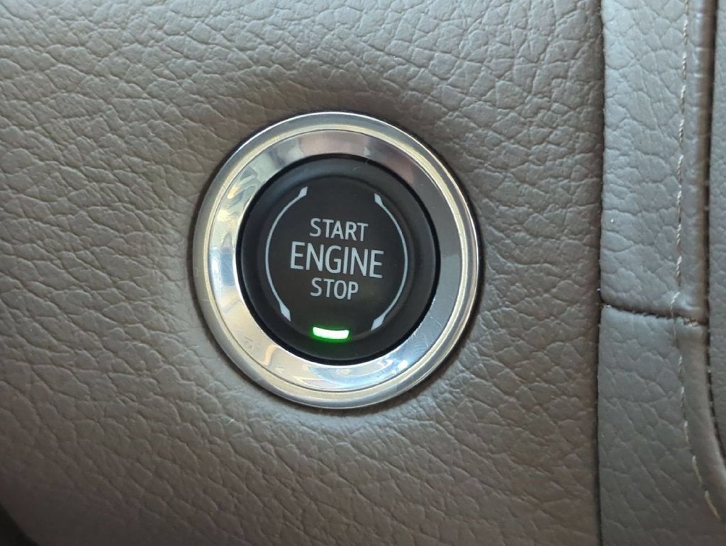 2023 GMC Yukon XL Denali - Photo 16