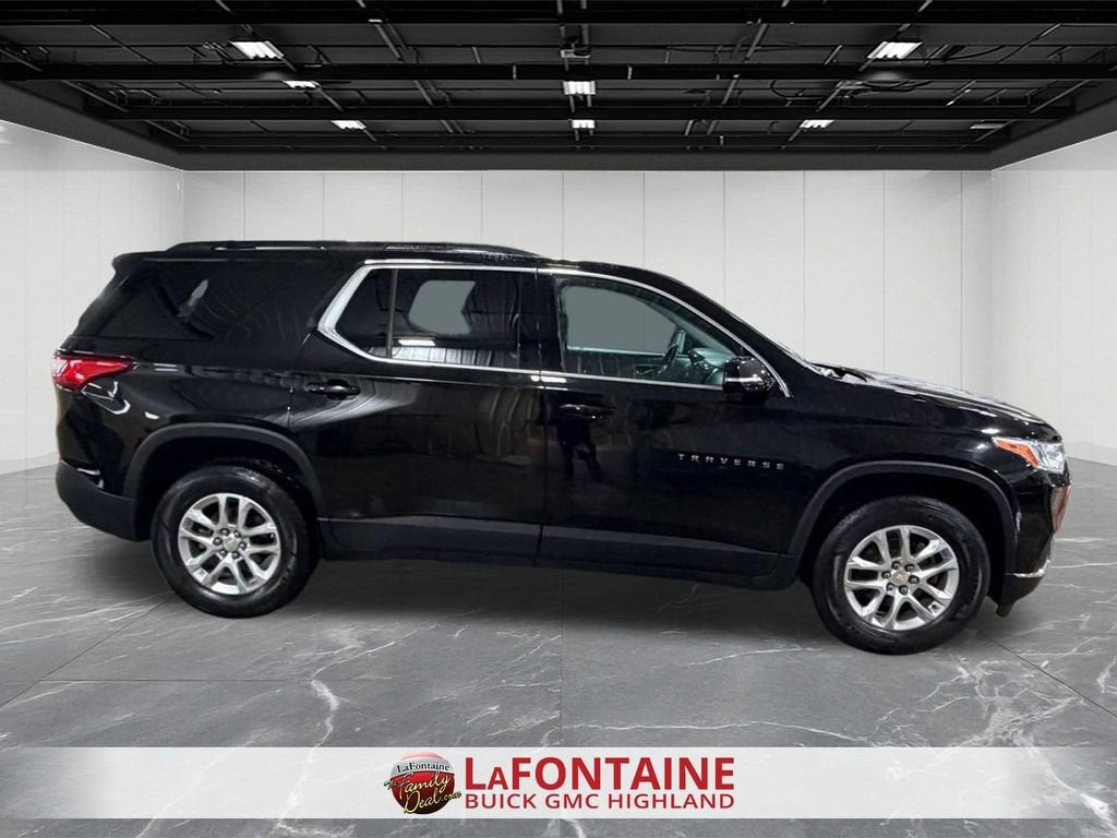 2020 Chevrolet Traverse LT Cloth