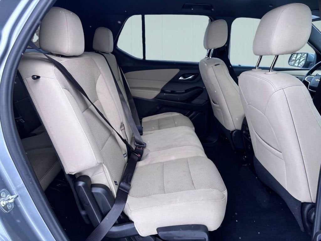 2023 Chevrolet Traverse LS