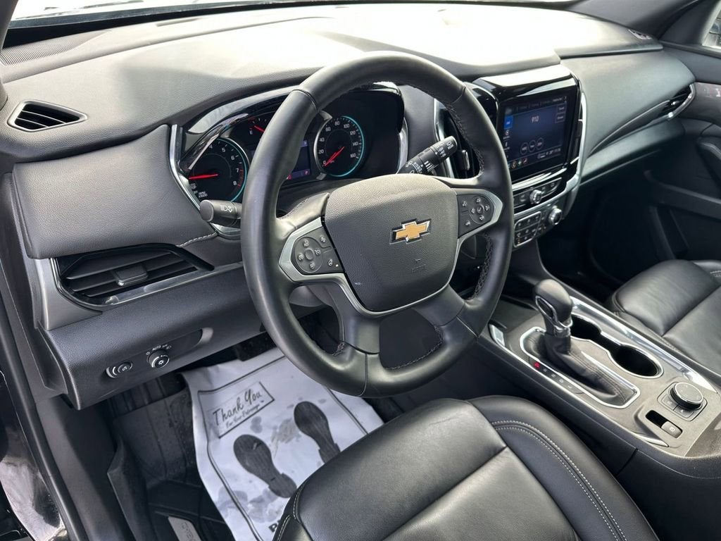 2023 Chevrolet Traverse LT Leather