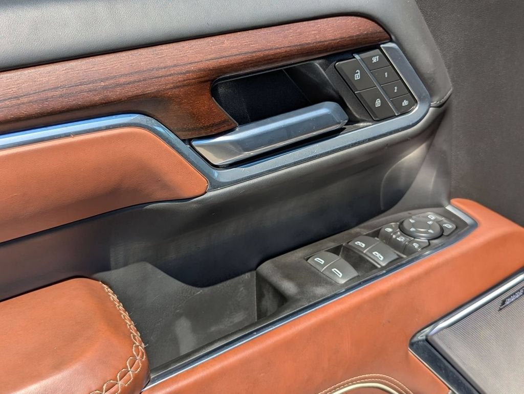 2025 GMC Sierra 3500HD Denali Ultimate - Photo 23