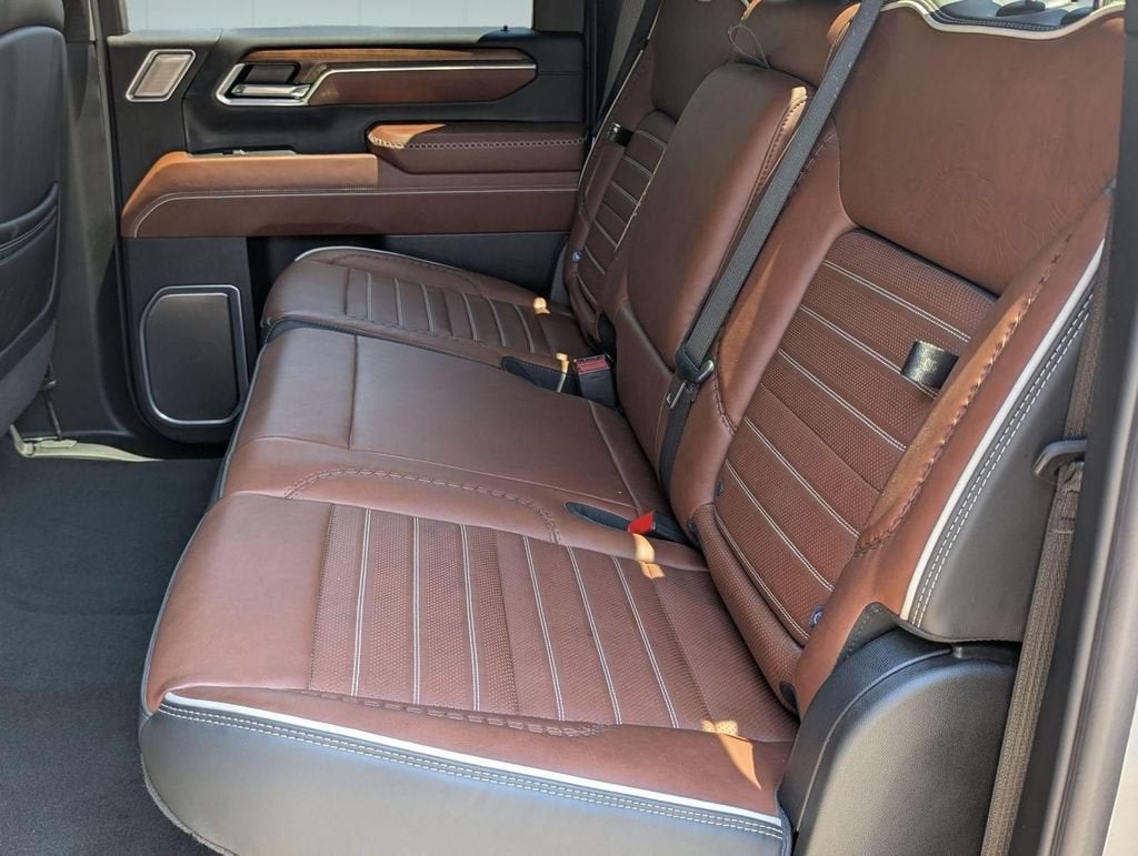 2025 GMC Sierra 3500HD Denali Ultimate - Photo 25