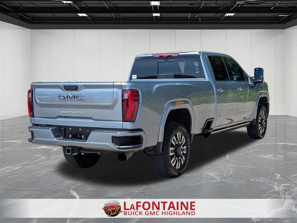 2025 GMC Sierra 3500HD Denali Ultimate - Photo 8