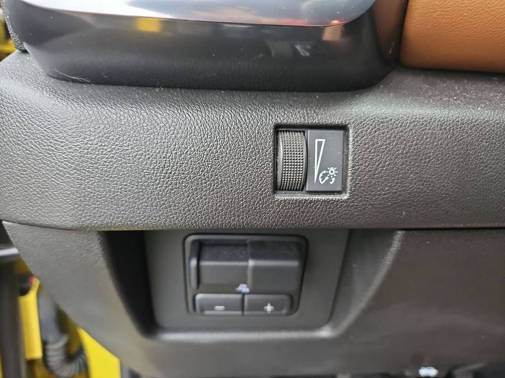2023 GMC Canyon AT4 - Photo 18