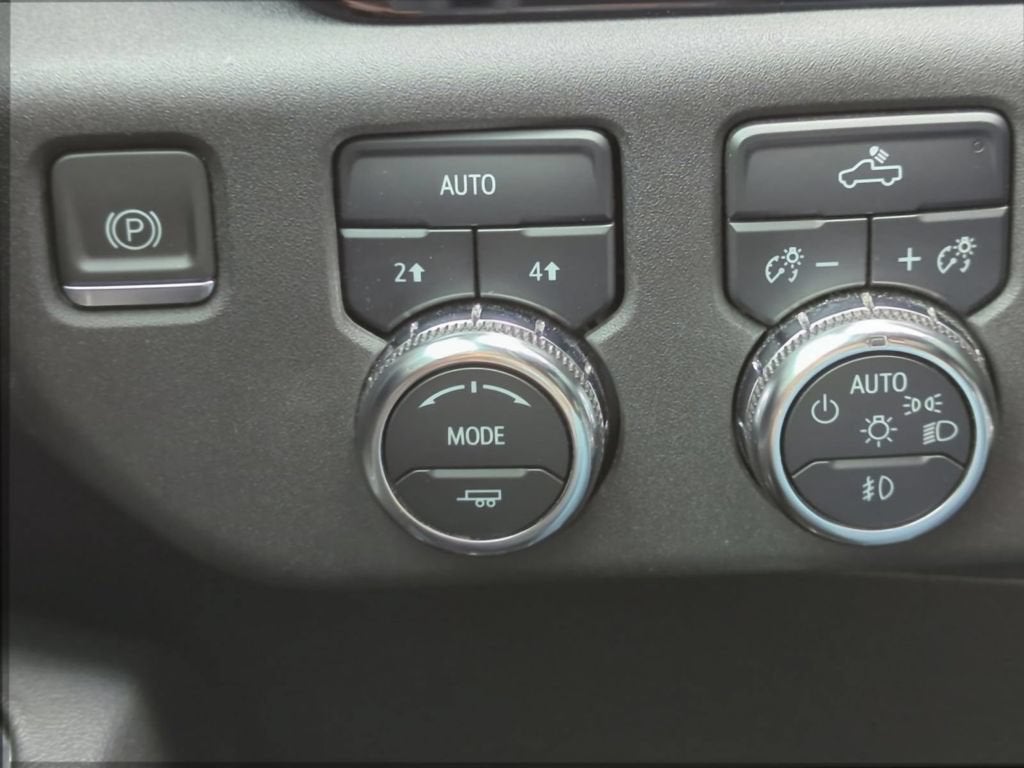 2024 GMC Sierra 1500 Elevation - Photo 18