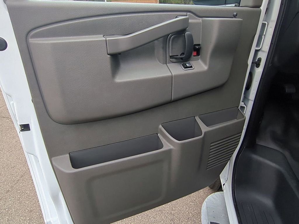 2023 GMC Savana Cargo 2500 Work Van