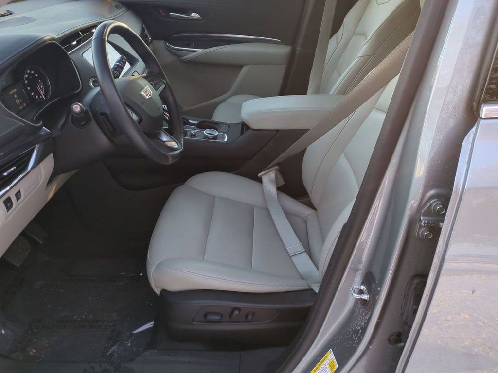 2023 Cadillac XT4 Luxury