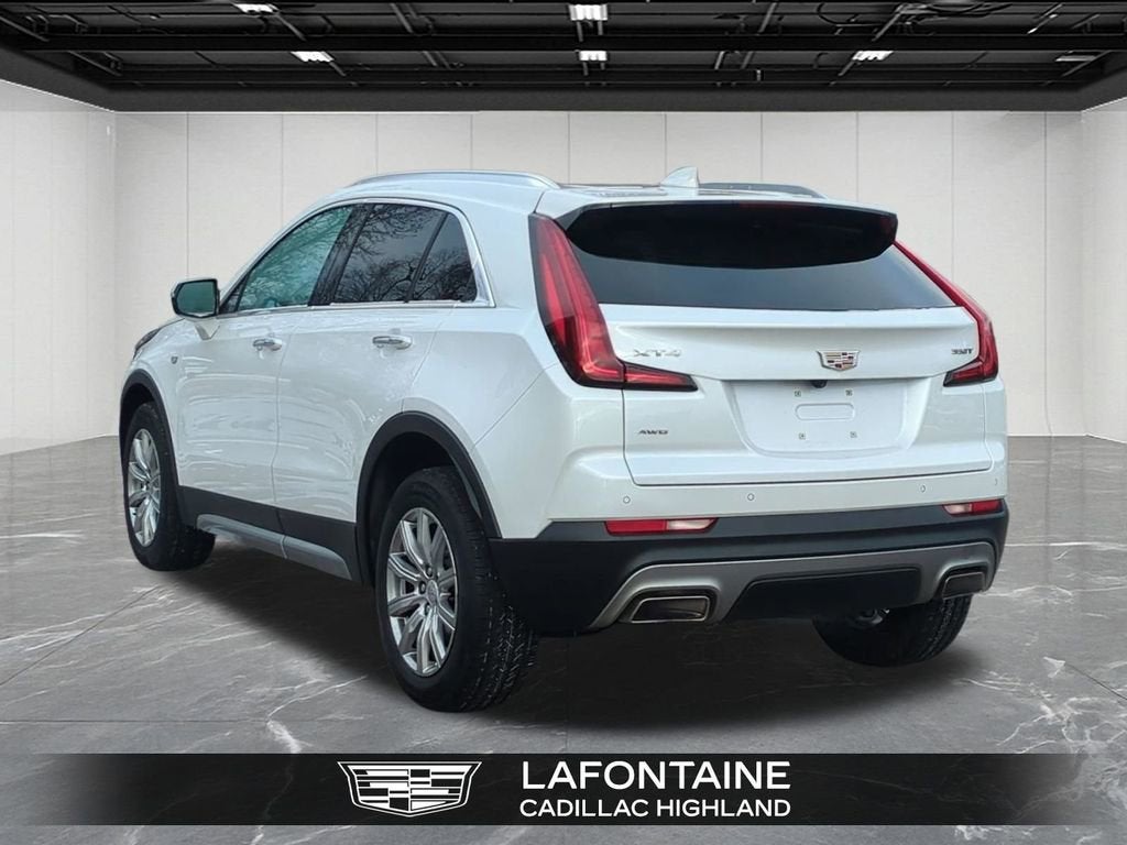 2023 Cadillac XT4 Premium Luxury