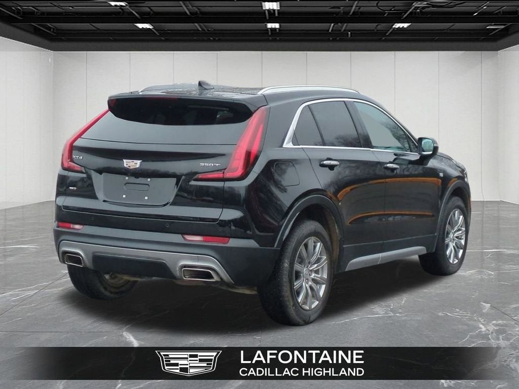 2023 Cadillac XT4 Premium Luxury