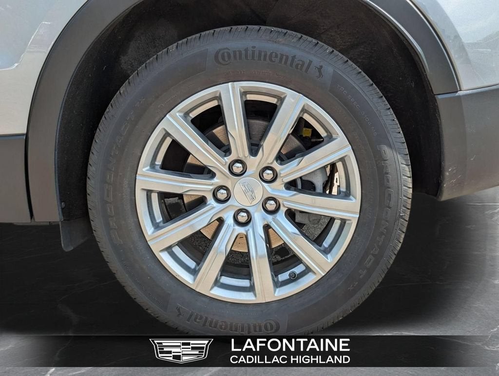 2023 Cadillac XT4 Premium Luxury