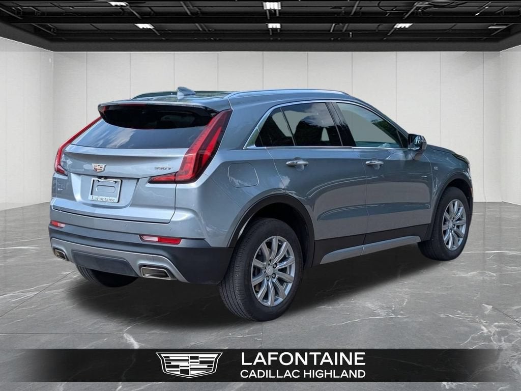 2023 Cadillac XT4 Premium Luxury