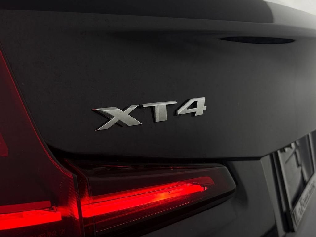 2025 Cadillac XT4 Premium Luxury