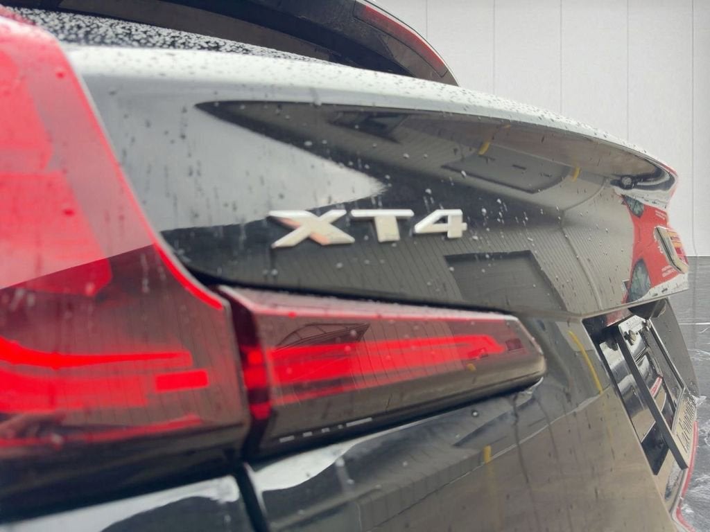 2025 Cadillac XT4 Premium Luxury