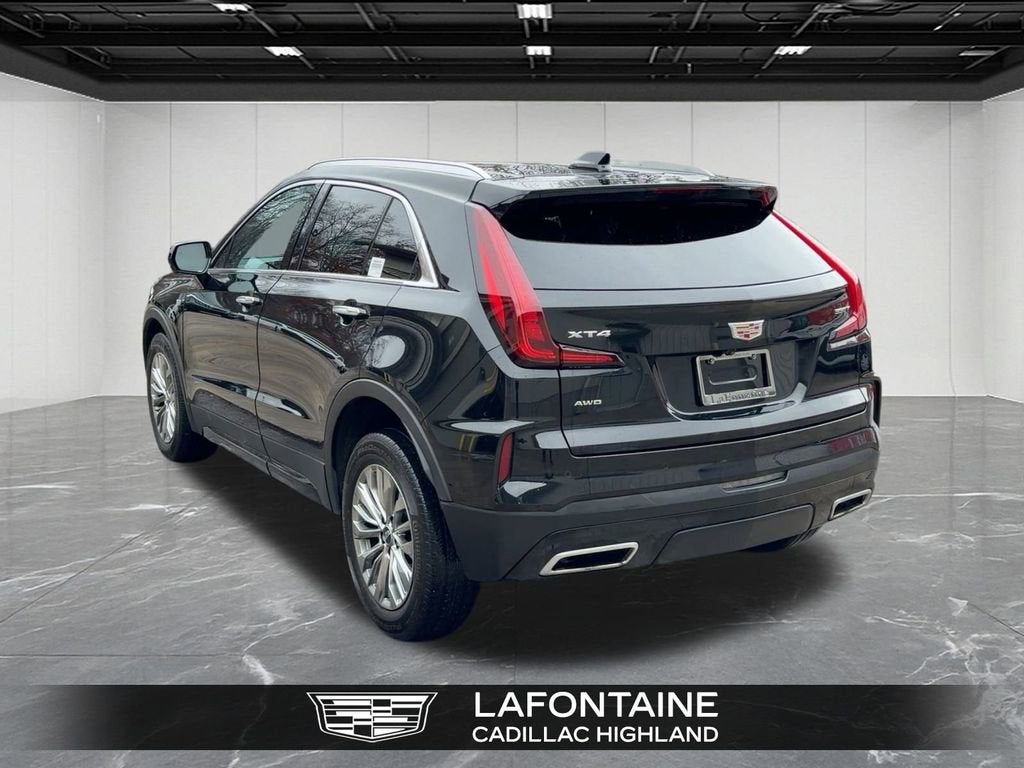 2025 Cadillac XT4 Premium Luxury
