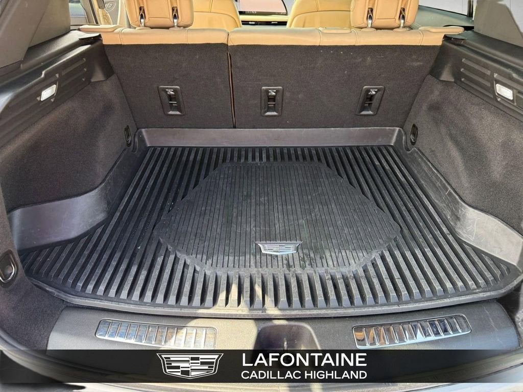 2024 Cadillac XT4 Premium Luxury