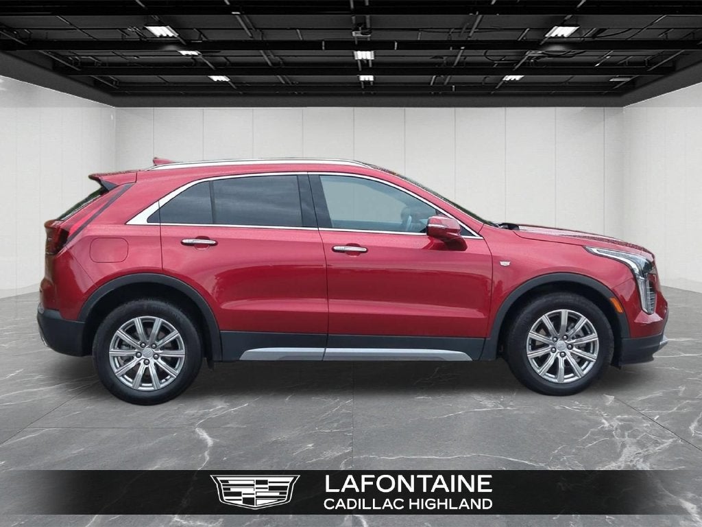 2023 Cadillac XT4 Premium Luxury