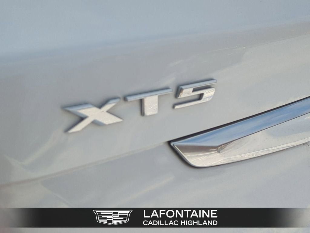 2023 Cadillac XT5 Premium Luxury