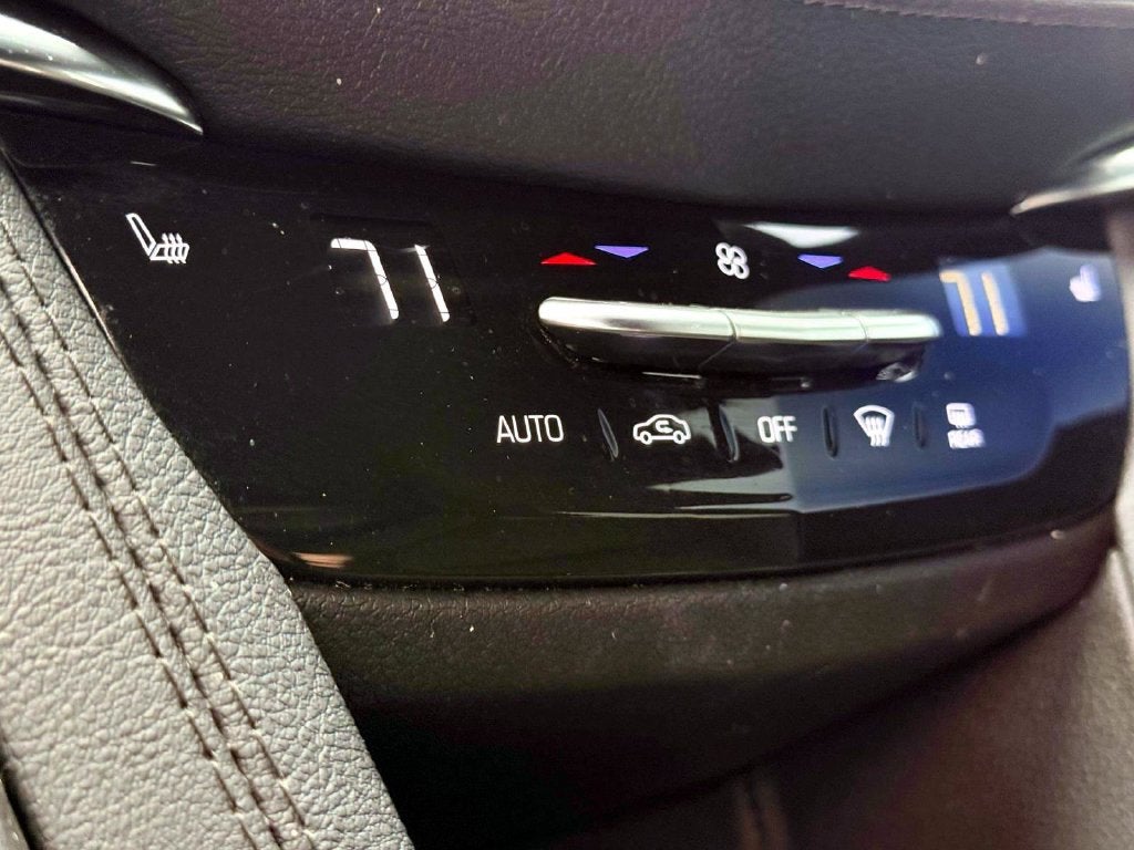2023 Cadillac XT5 FWD Premium Luxury