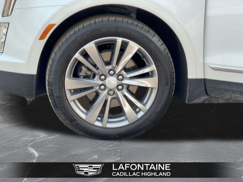 2023 Cadillac XT5 Premium Luxury