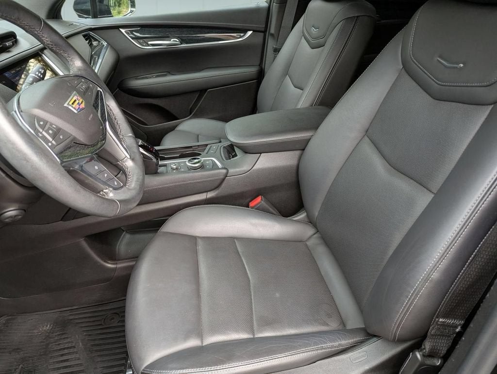 2022 Cadillac XT5 AWD Premium Luxury