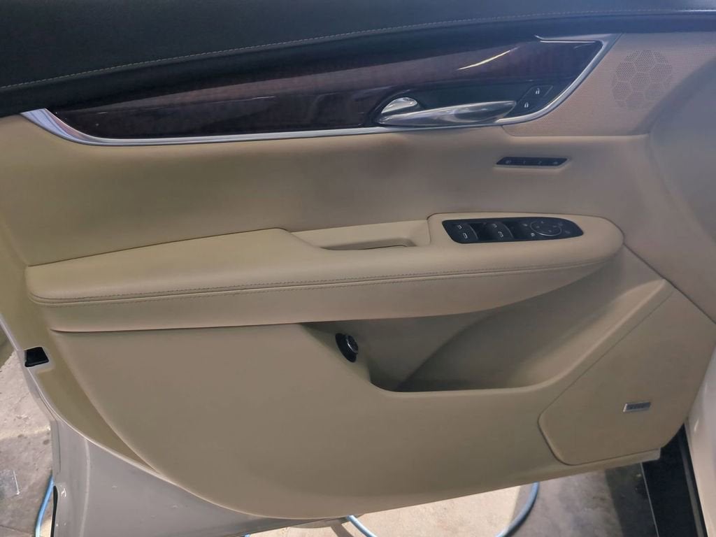 2017 Cadillac XT5 Luxury AWD