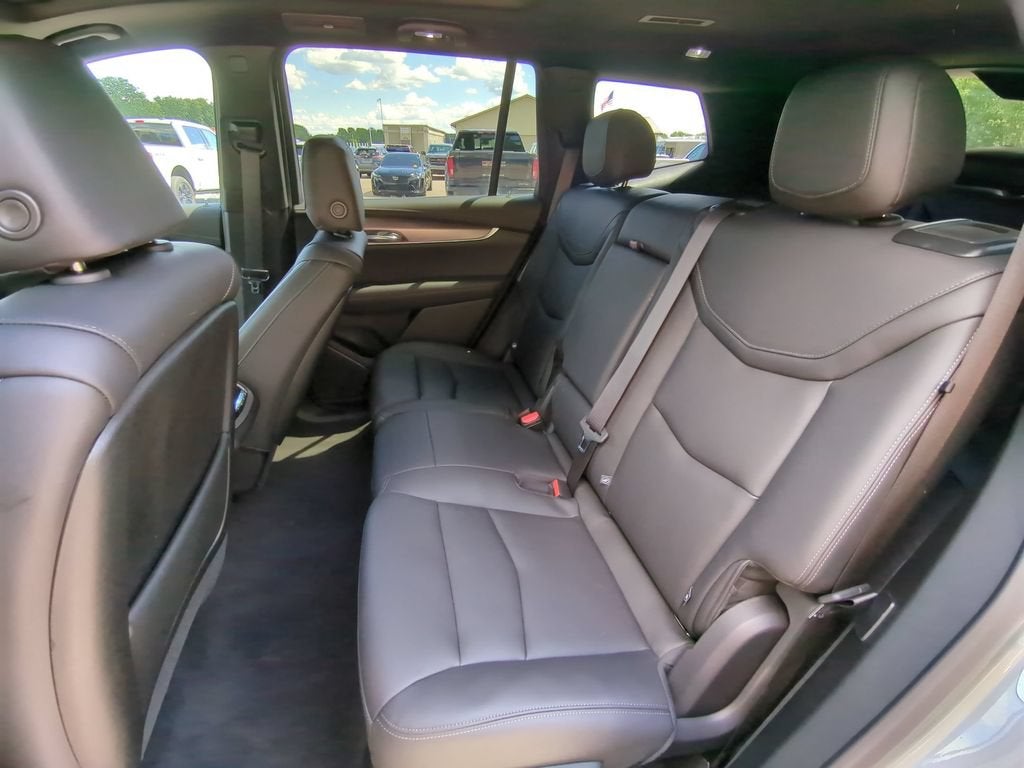 2025 Cadillac XT6 Luxury