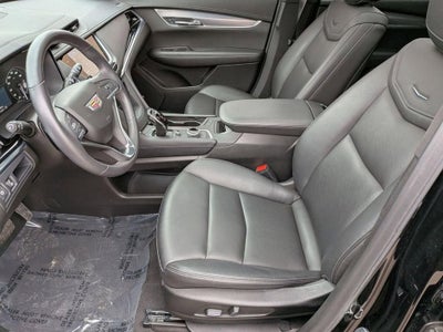 2025 Cadillac XT6 Luxury