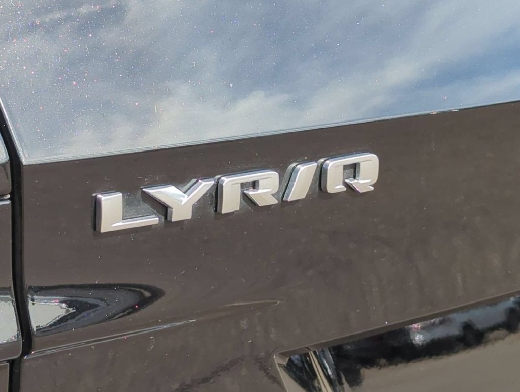 2024 Cadillac LYRIQ Luxury 1