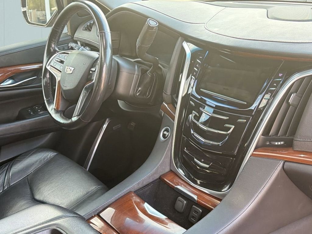 2019 Cadillac Escalade Luxury