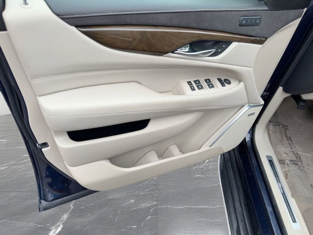 2020 Cadillac Escalade Luxury