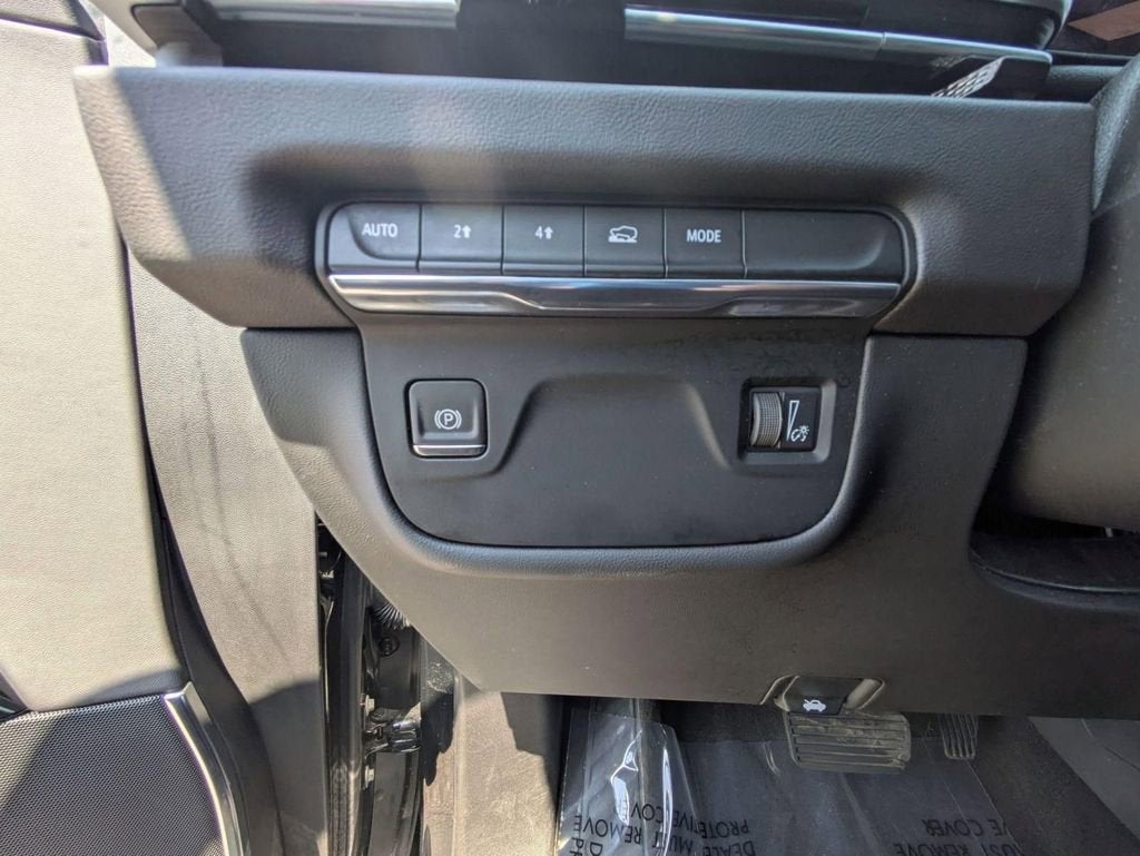 2025 Cadillac Escalade Luxury