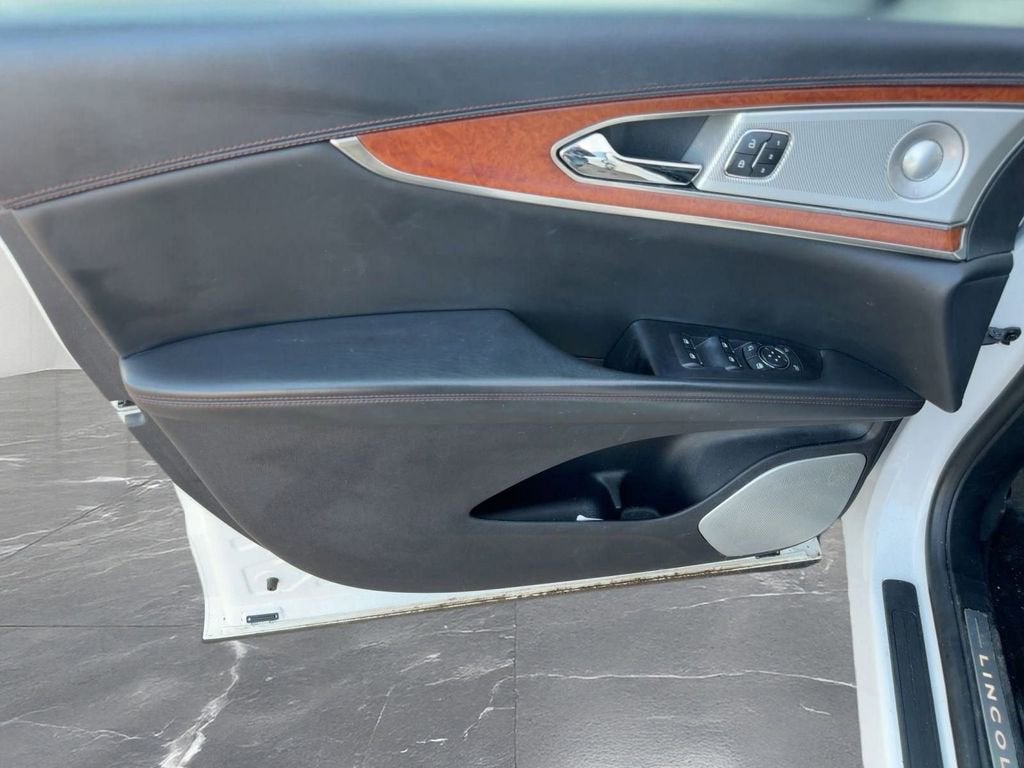 2019 Lincoln Nautilus Black Label