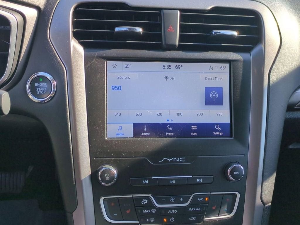 2020 Ford Fusion SE