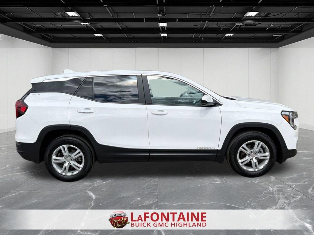 2022 GMC Terrain SLE