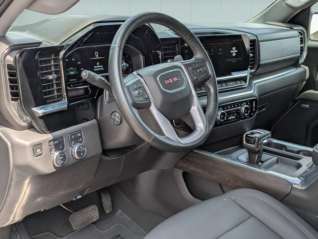 2024 GMC Sierra 1500 SLT - Photo 10