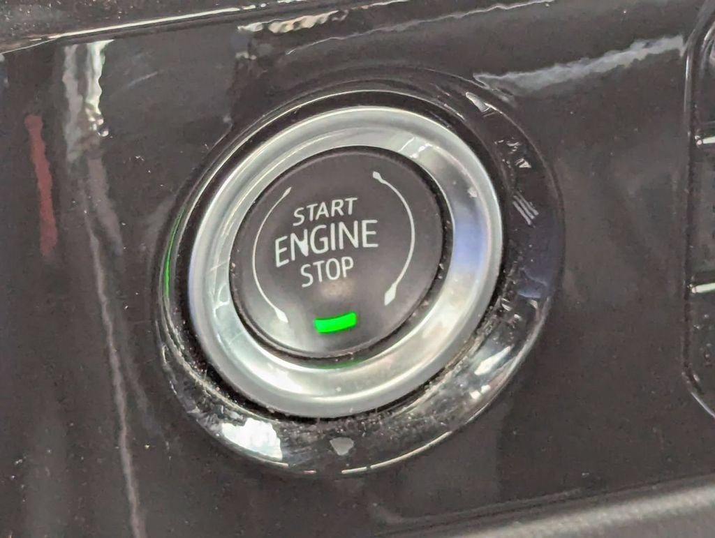 2024 GMC Sierra 1500 SLT - Photo 16