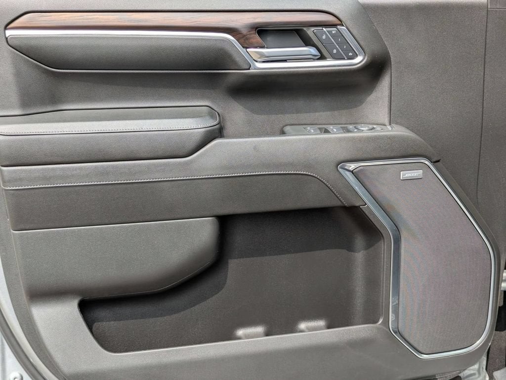 2024 GMC Sierra 1500 SLT - Photo 22