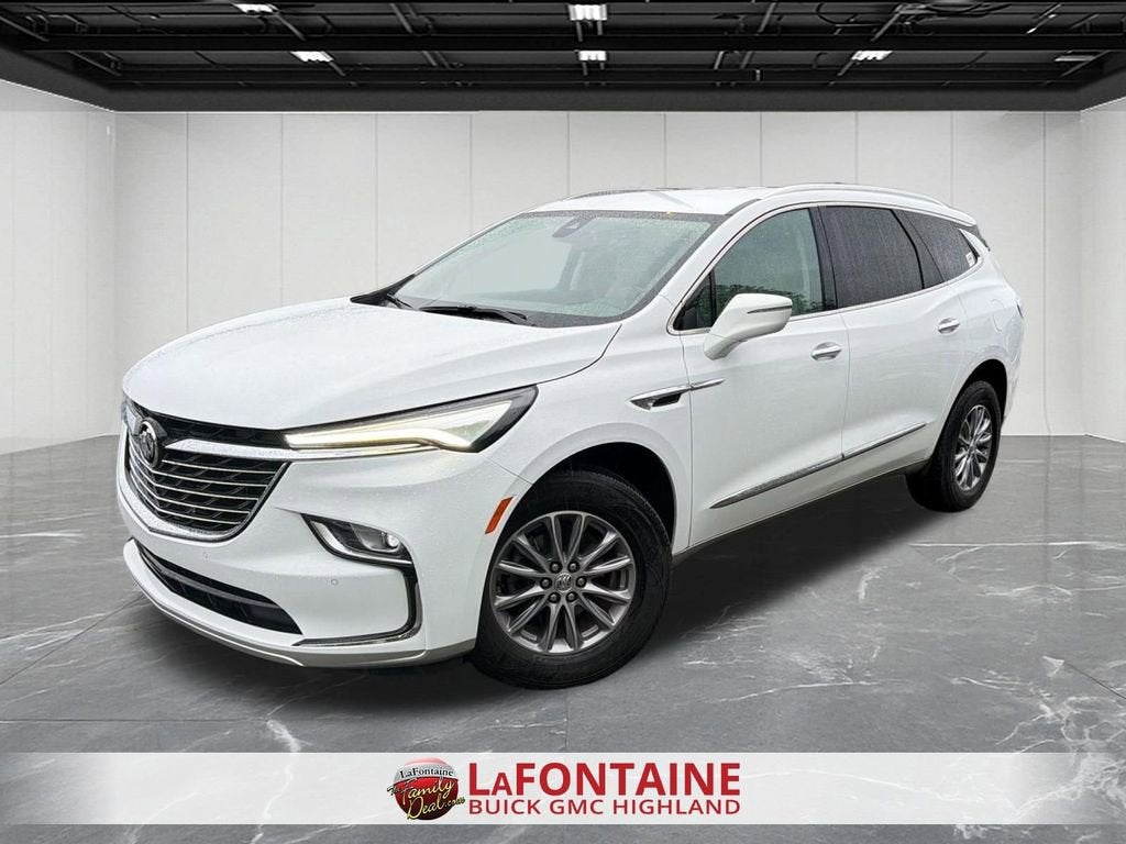 2023 Buick Enclave Essence AWD's photo