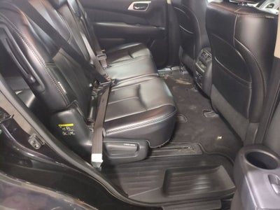 2020 Nissan Pathfinder SL