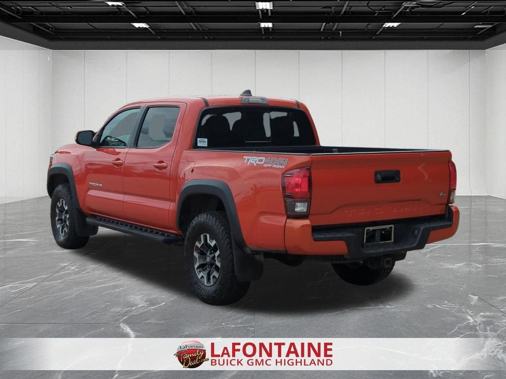 2018 Toyota Tacoma SR - Photo 6