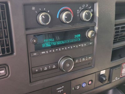 2025 GMC Savana Cutaway 3500 1WT