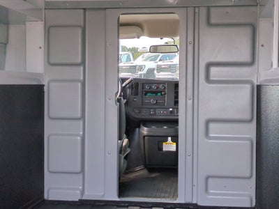 2025 GMC Savana Cutaway 3500 1WT