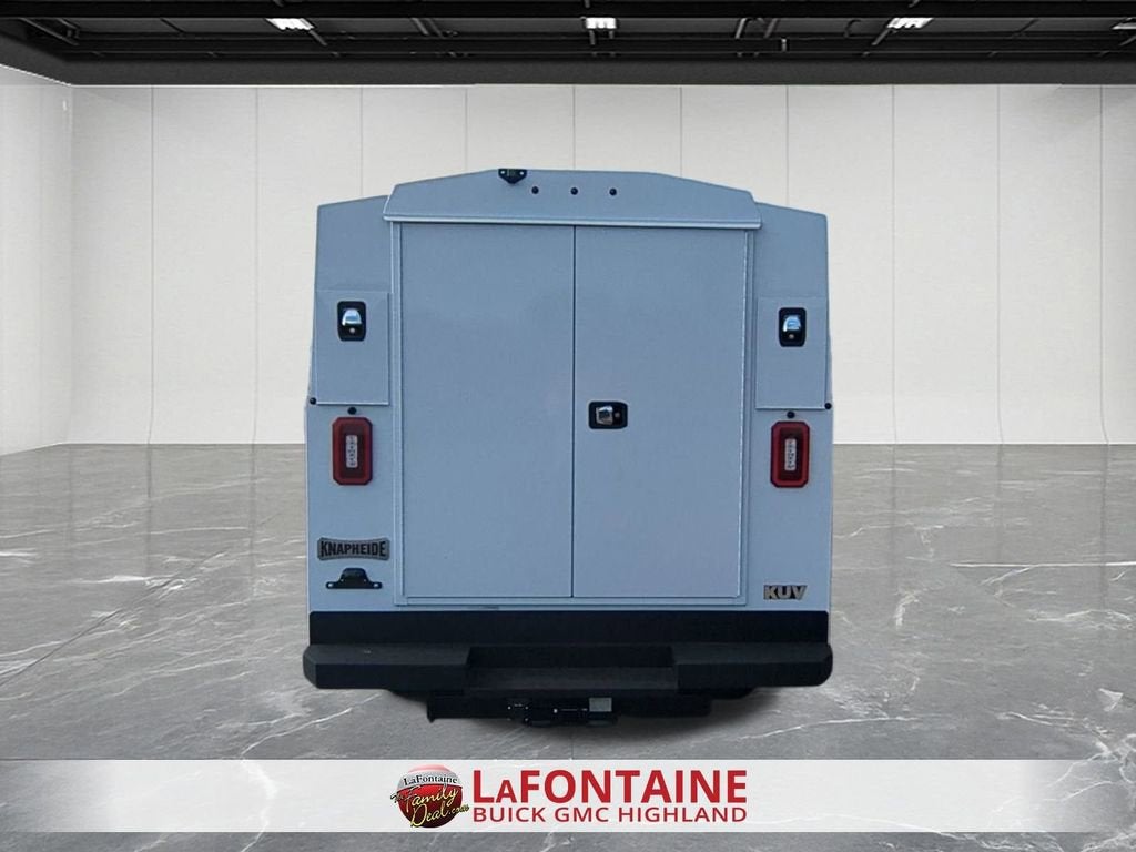 2025 GMC Savana Cutaway 3500 1WT