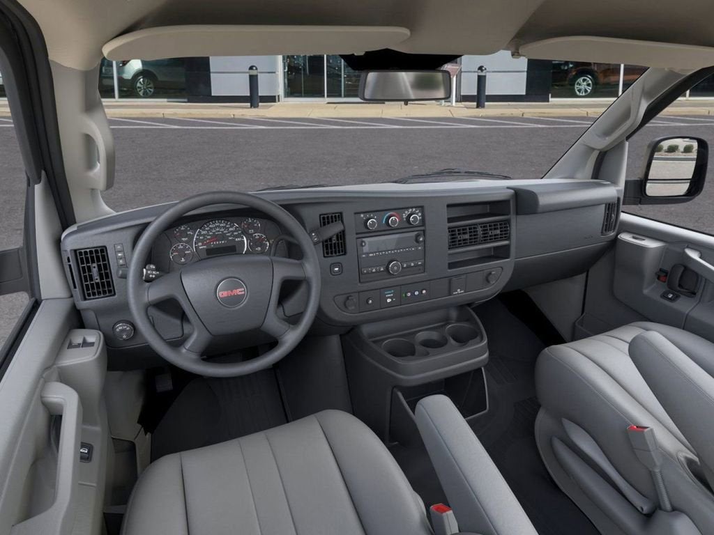 2025 GMC Savana Cutaway 3500 1WT