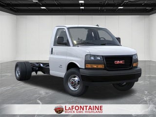2025 GMC Savana Cutaway 3500 1WT