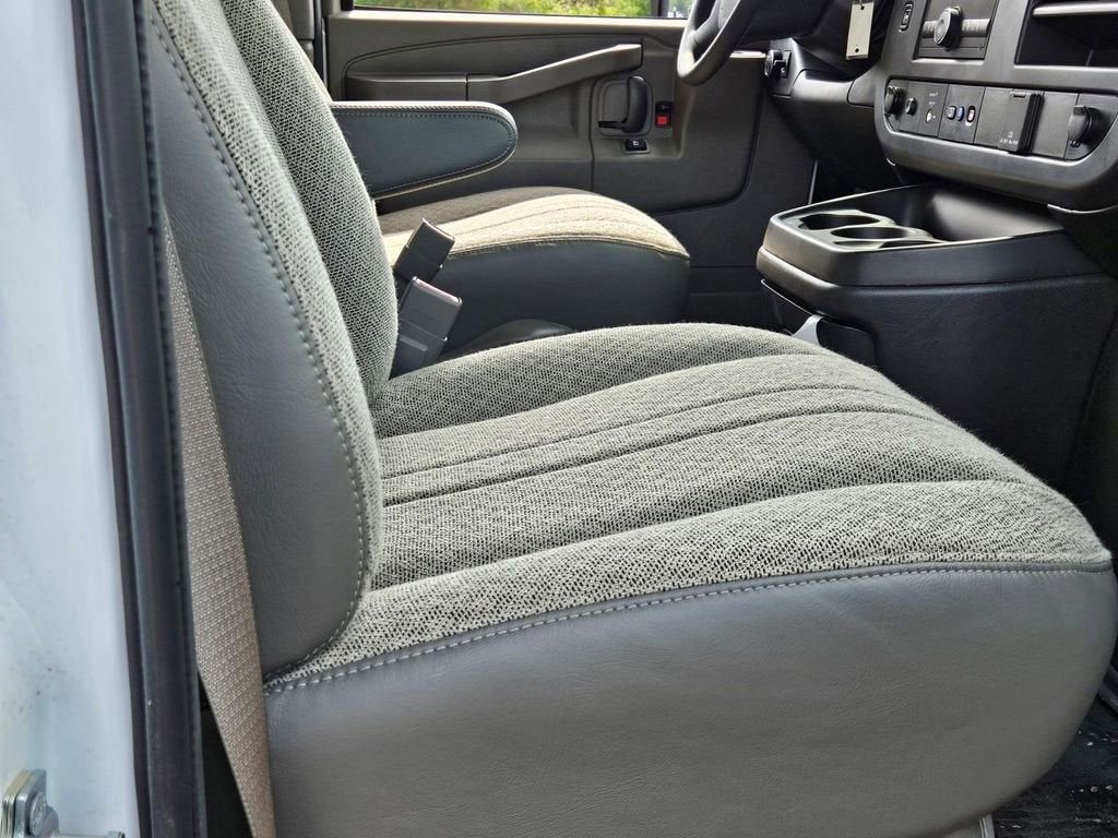 2024 GMC Savana Cutaway 4500 2WT